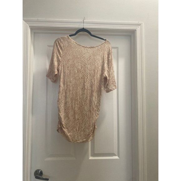 a:glow Women's T-Shirts Large - Picture 2 of 3